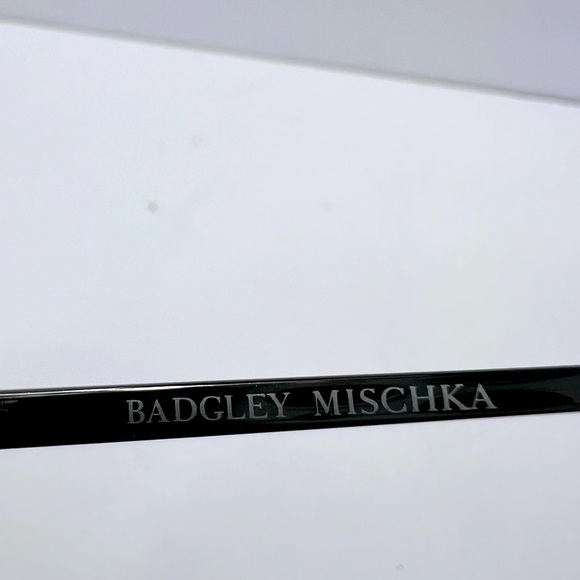 ⭐️BADGLEY MISCHKA💯 LADIES METAL FRAME W/SPARKLES IN FRONT, CAT STYLE SUNGLASSES - Picture 10 of 16